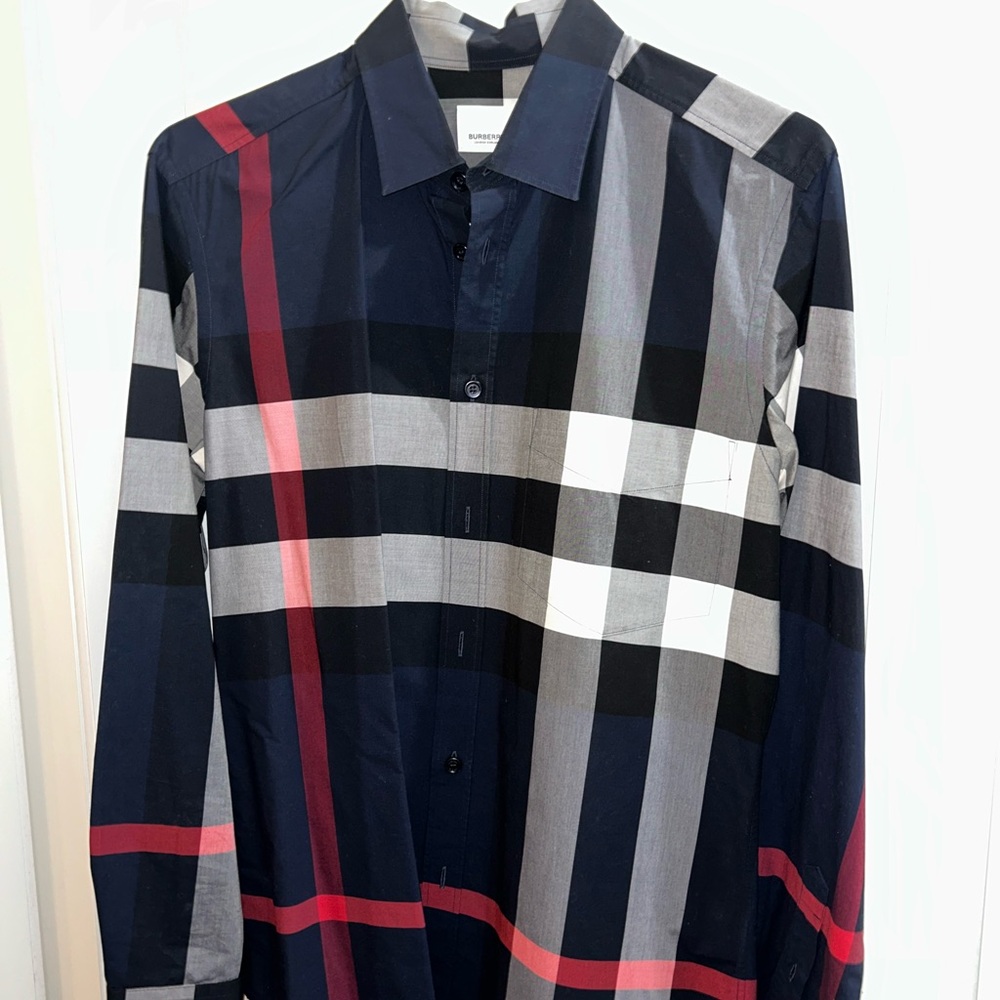 Burberry Button Up ๐๐๐งต - Picture 9 of 11